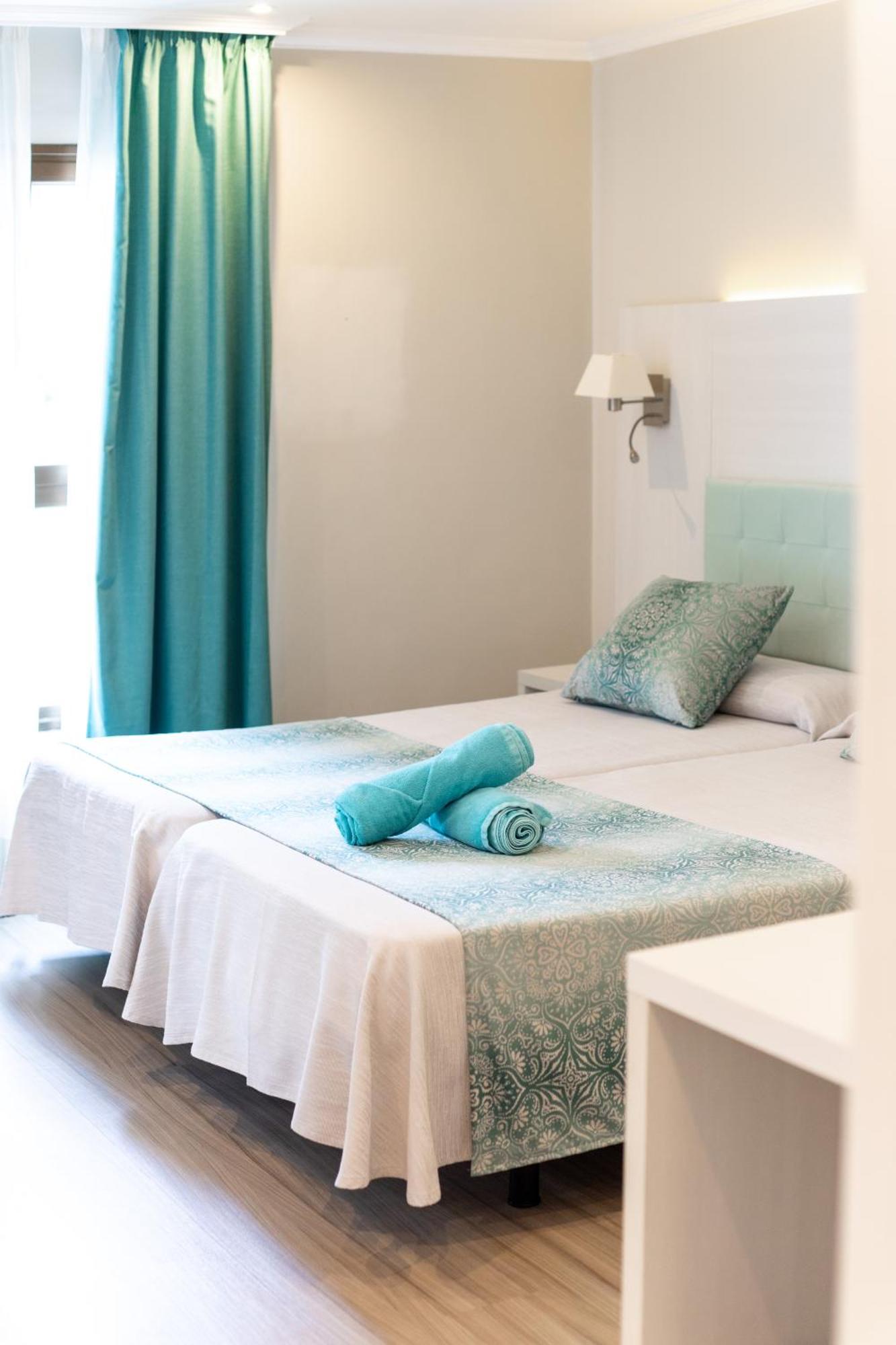Ona Palmira Paguera Hotel Пагера Екстериор снимка